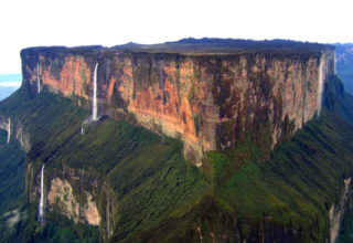 The Highest Mountain In Guyana - Mount Roraima (The Lost World ...